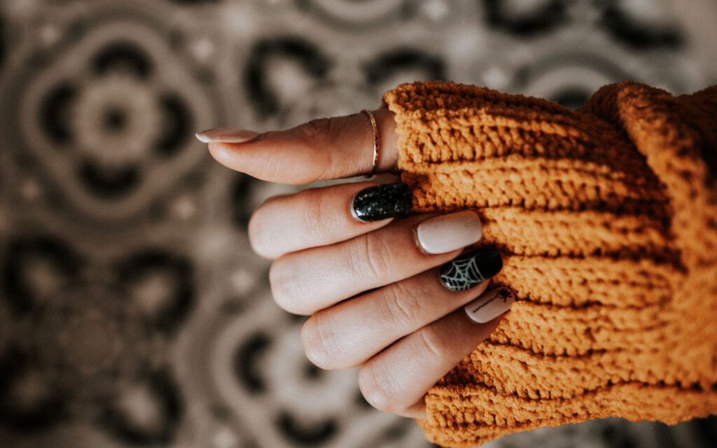 Peacock Nails Lifestyle Image